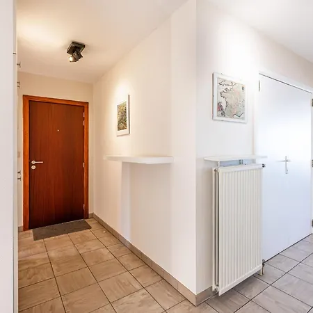 In St-idesbald With Sea View Apartment Sint-Idesbald